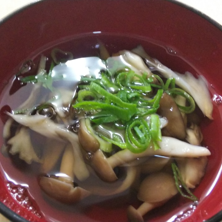 白だしで簡単 しめじとまいたけのお吸い物 レシピ 作り方 By うろちょろ 楽天レシピ